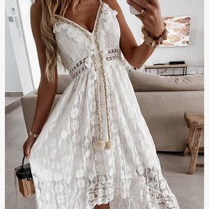 CUPSHE Women's Lace Up Dresses Boho Tassel V-Neck Flare Ruffle Beach MED